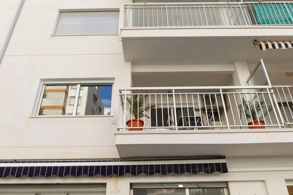 Cozy Apartment, Very Fresh At Playa De Gandia Luaran gambar